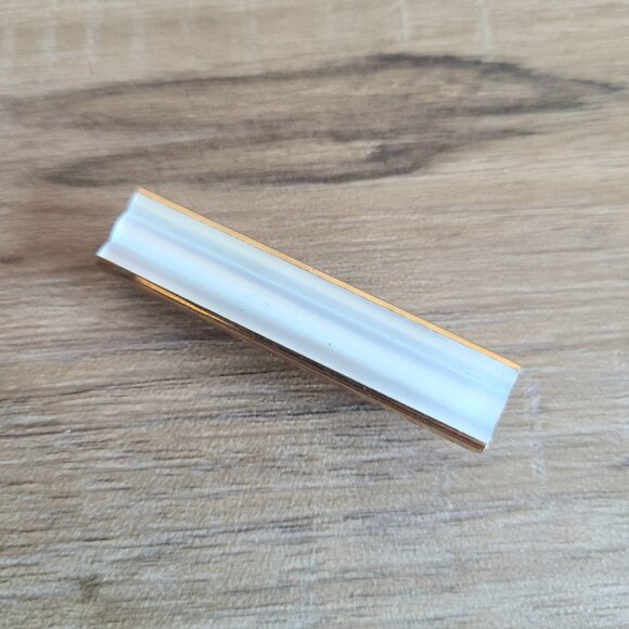 Vintage gold and white man's tie clip. Made in France. Men's accessories. - Picture 1 of 6